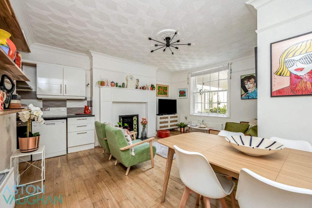Property photo 3 of 9 5256692