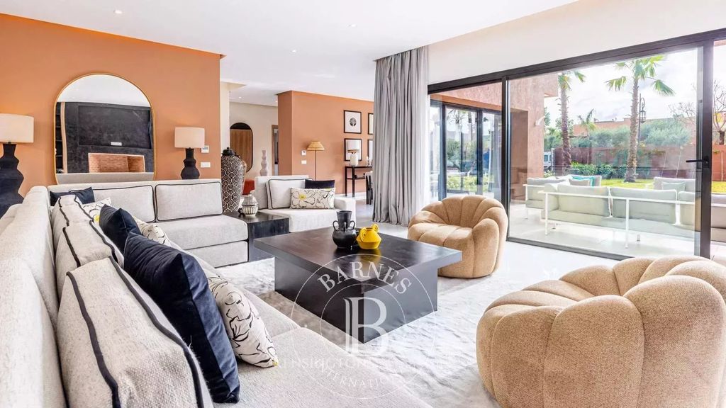 Property photo 2 of 47