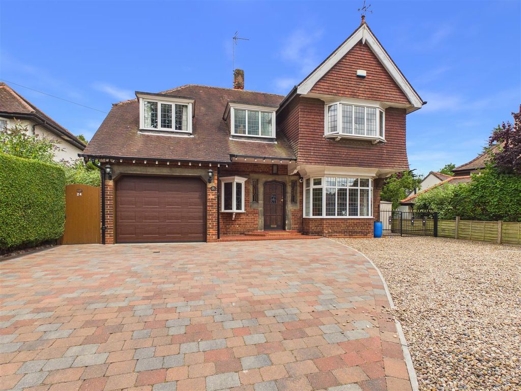 Property photo 1 of 25 Packman Lane - Main