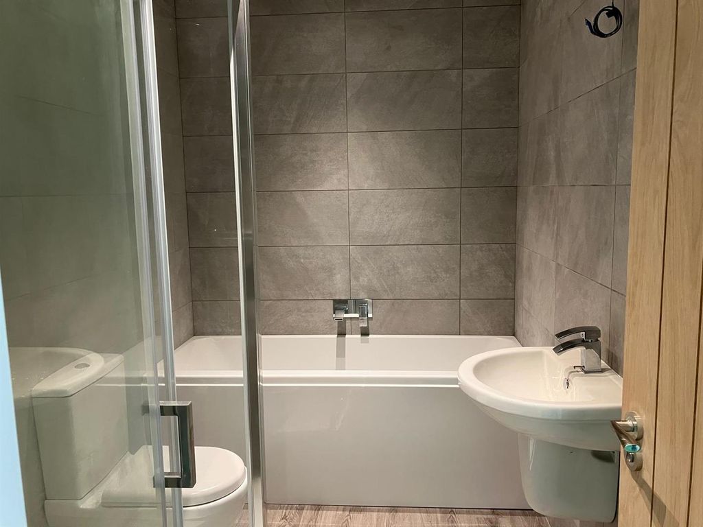 Property photo 3 of 9 00240E39-5E9A-49E5-81E6-61E81524Bff0.Jpg