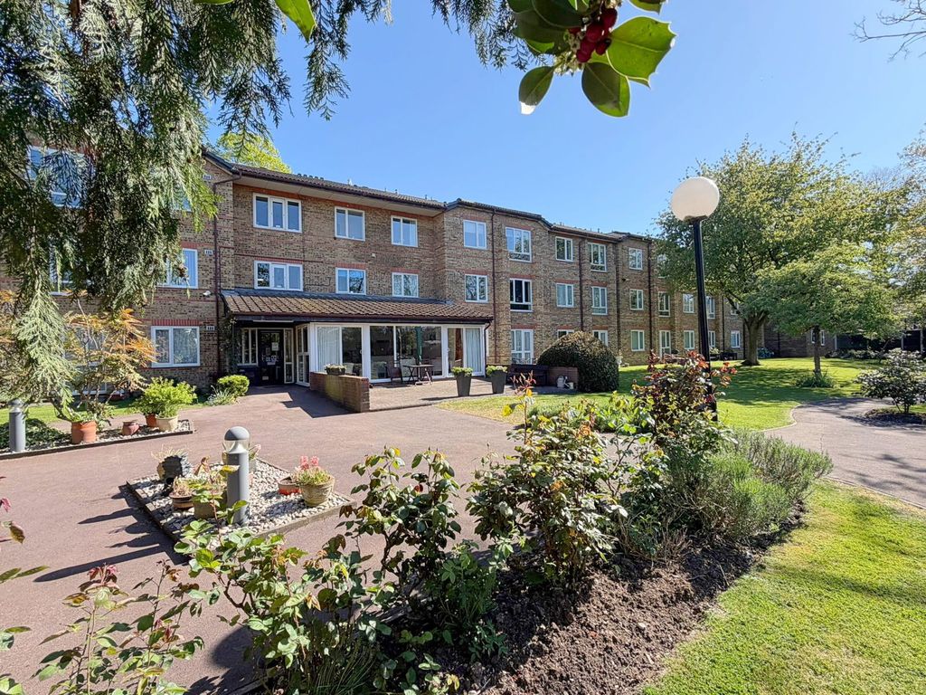 Property photo 1 of 18