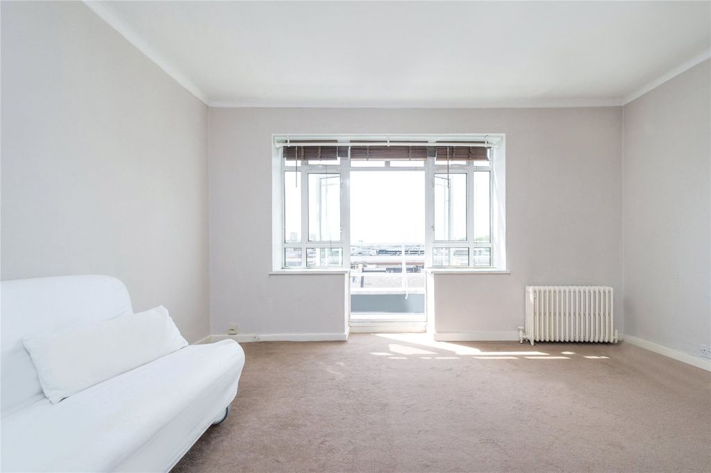Property photo 2 of 6 Picture No. 28
