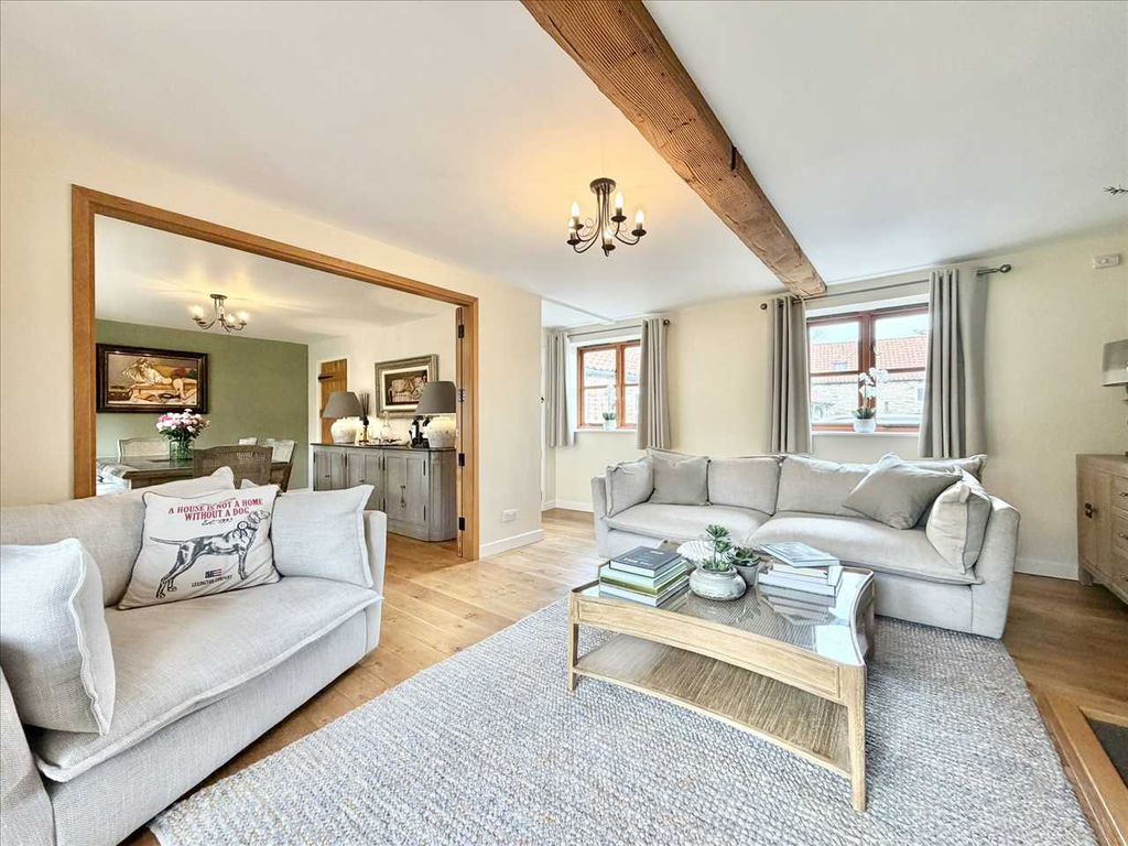 Property photo 3 of 33