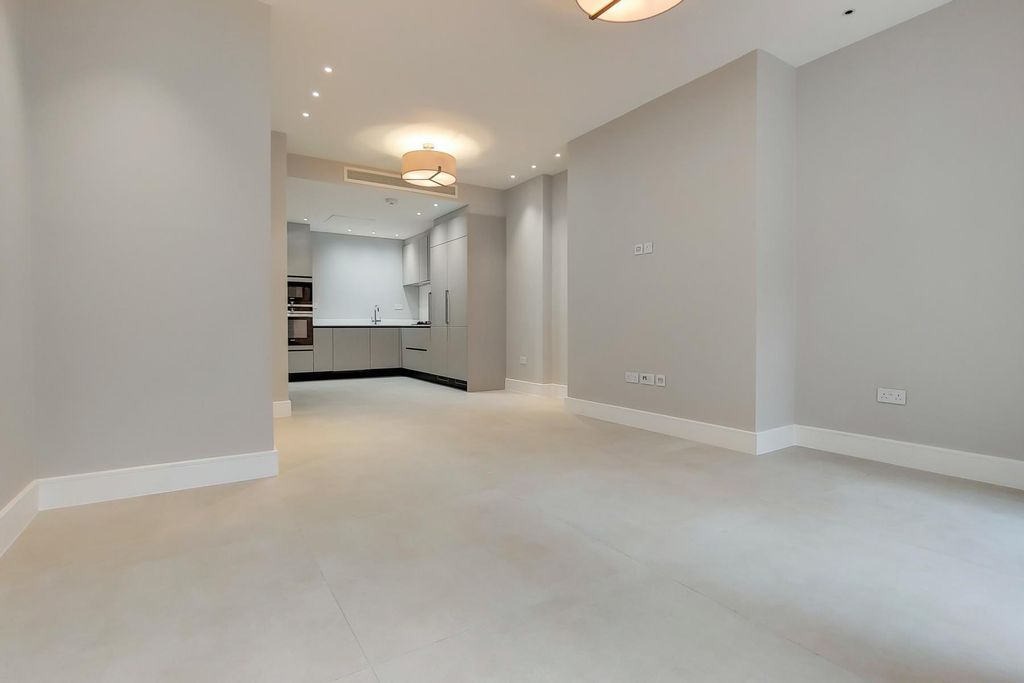 Property photo 1 of 25
