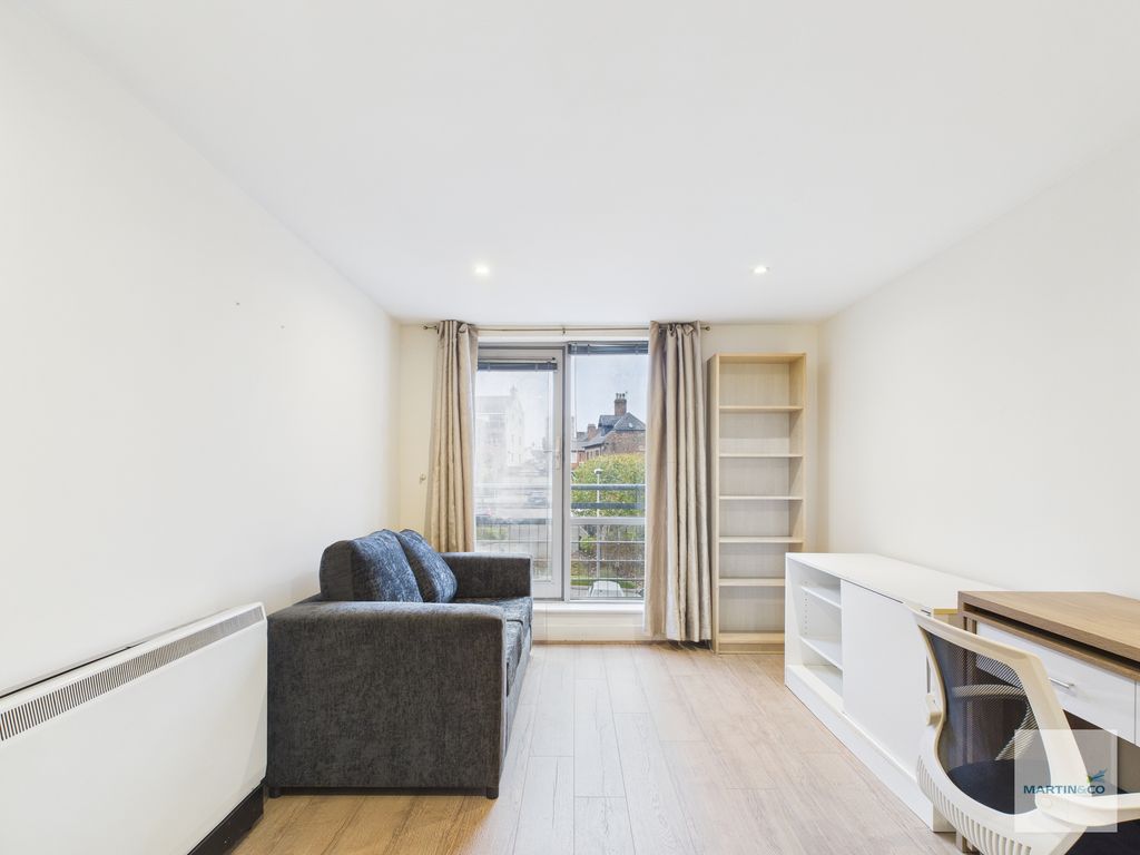 Property photo 2 of 12 Cam03394G0-Pr0390-Still009