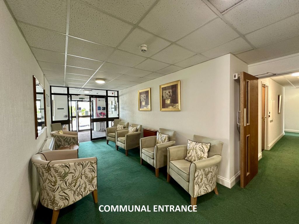 Property photo 3 of 12