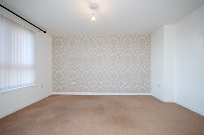 Property photo 3 of 11 Lounge