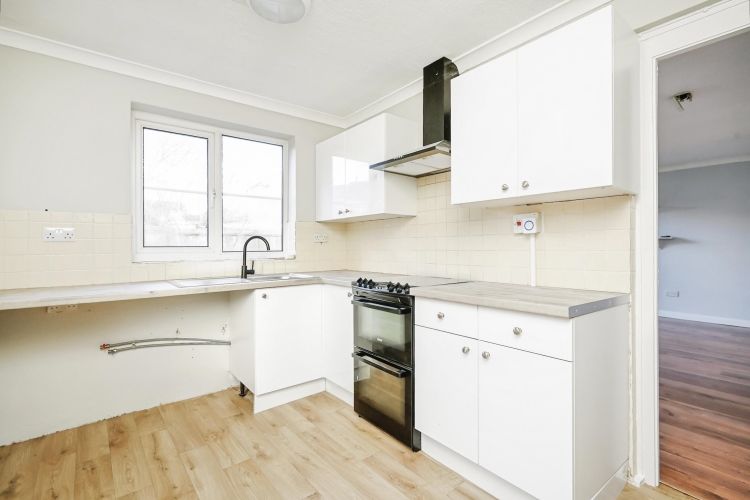 Property photo 2 of 9 Kitchen