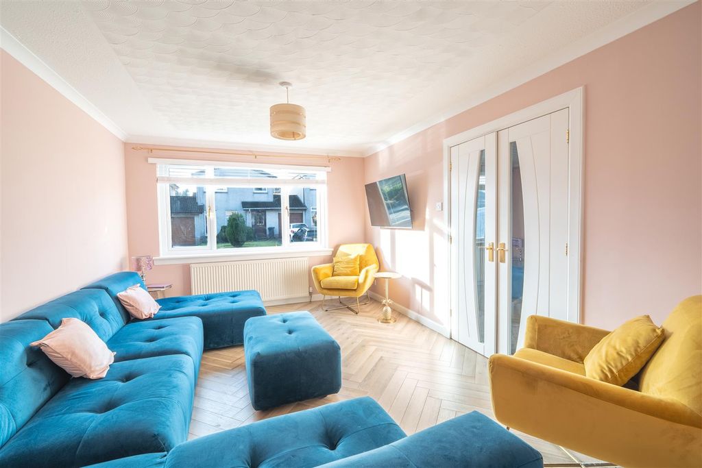 Property photo 3 of 19 Lounge-2.Jpg