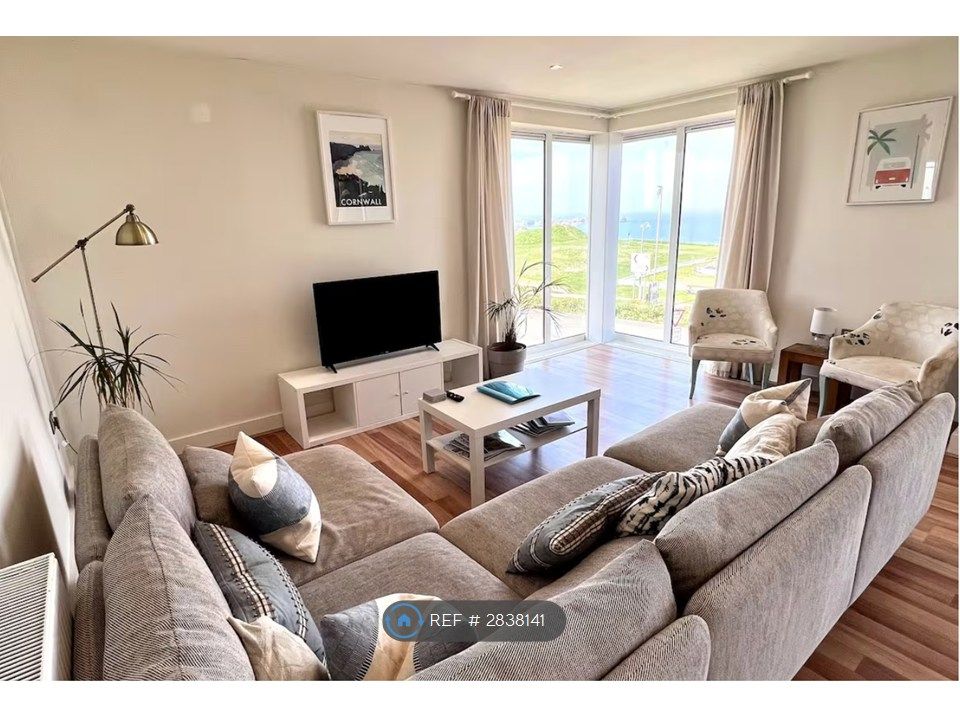 Property photo 1 of 12 Living Room