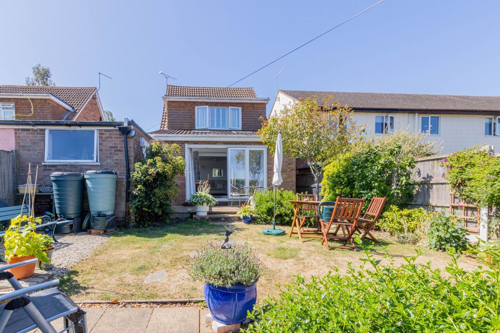 Property photo 3 of 33