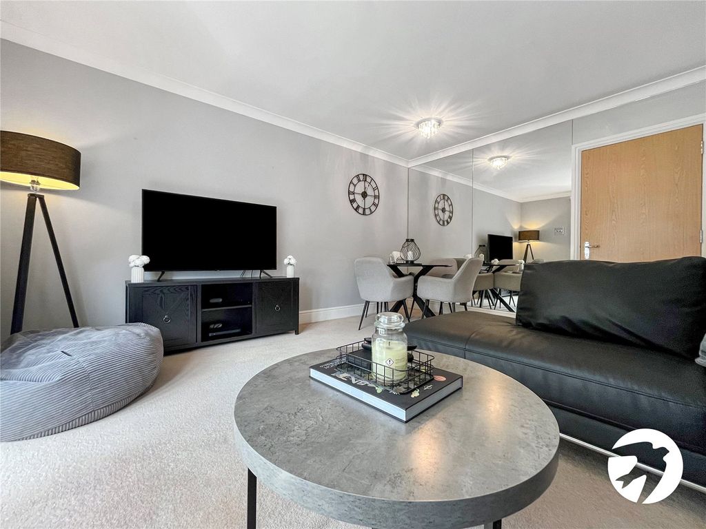 Property photo 2 of 14 Picture No. 04