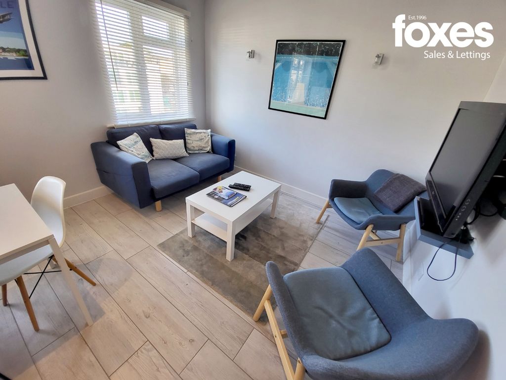 Property photo 3 of 14 2280773