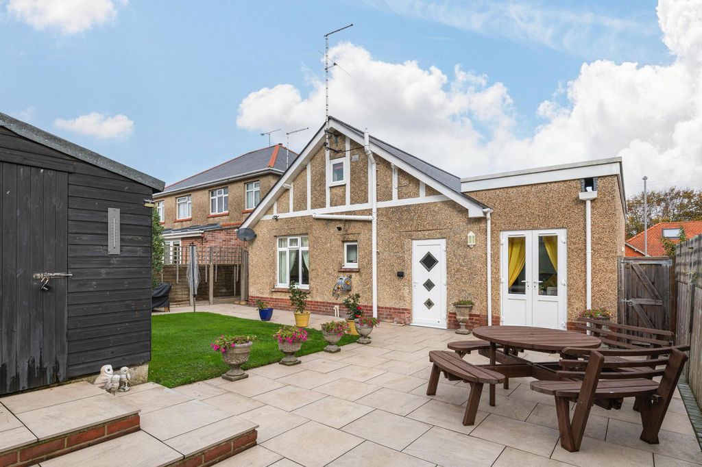 Property photo 1 of 22