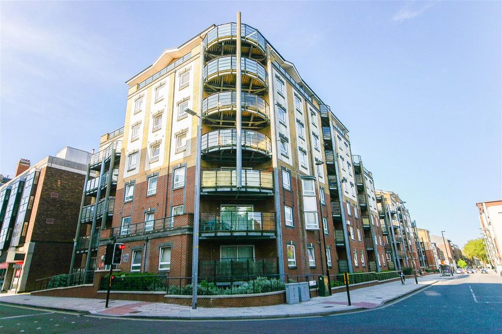 Property photo 1 of 6 Main Picture