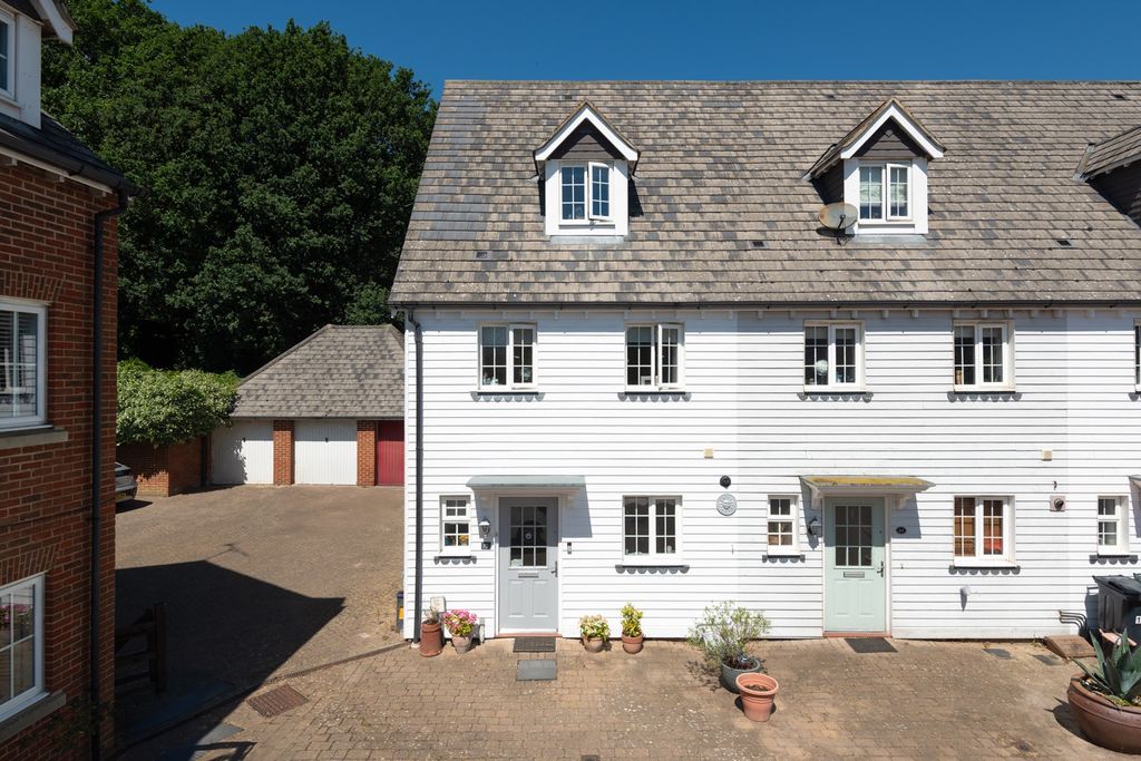 Property photo 1 of 16 4341072