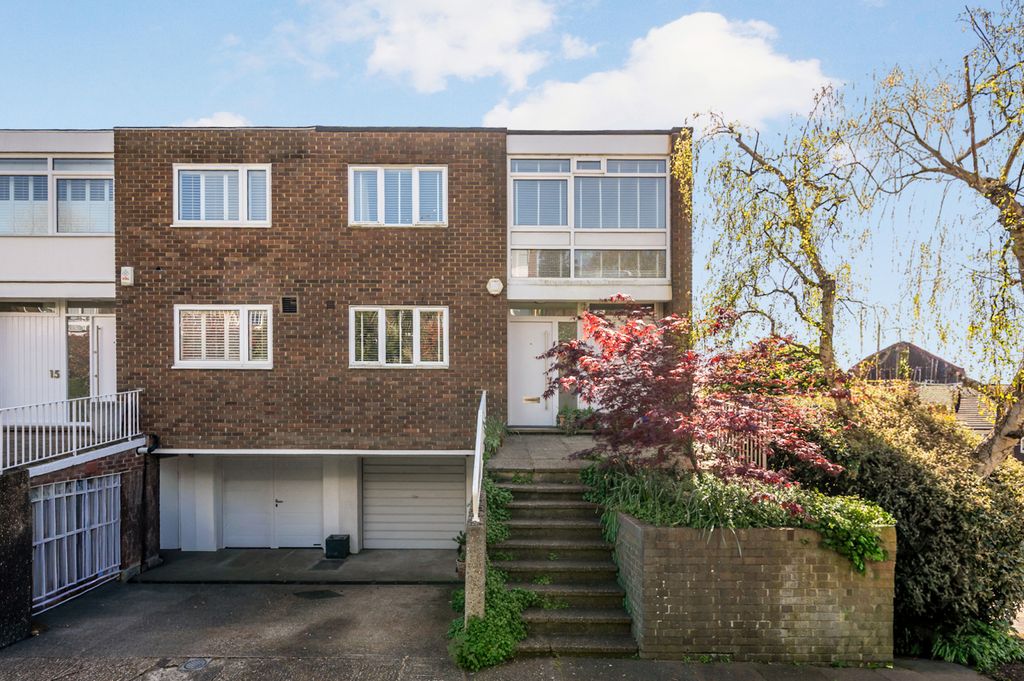 Property photo 2 of 19 Picture No. 06