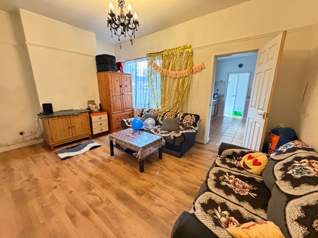 Property photo 2 of 7