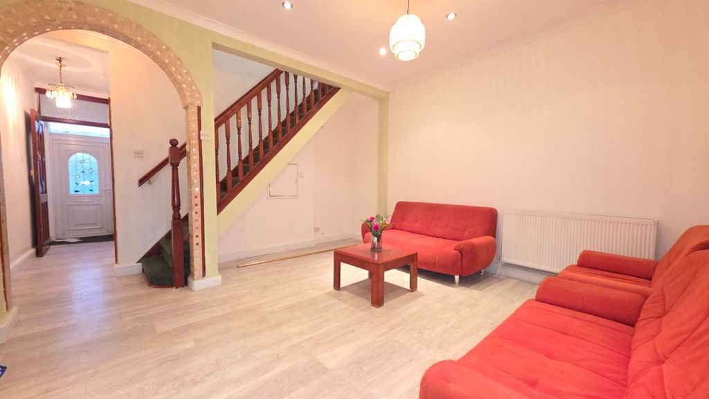 Property photo 2 of 13