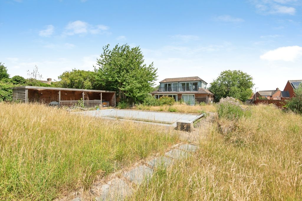 Property photo 2 of 26 Pbox-Img.Jpg