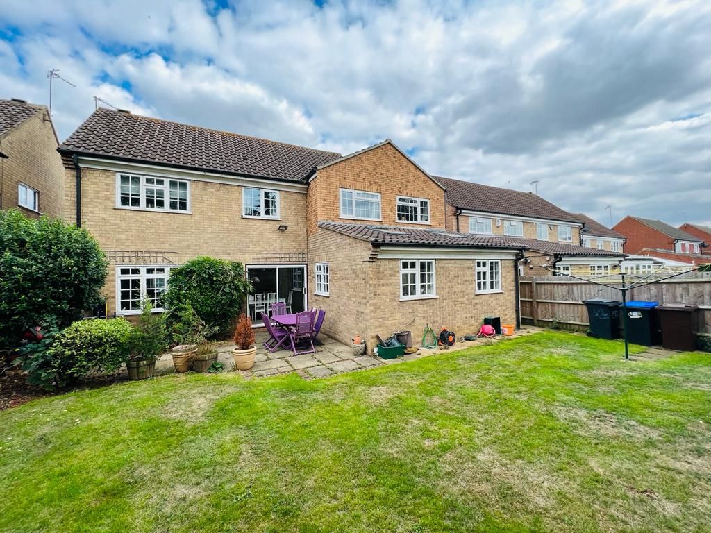 Property photo 3 of 13 Garden