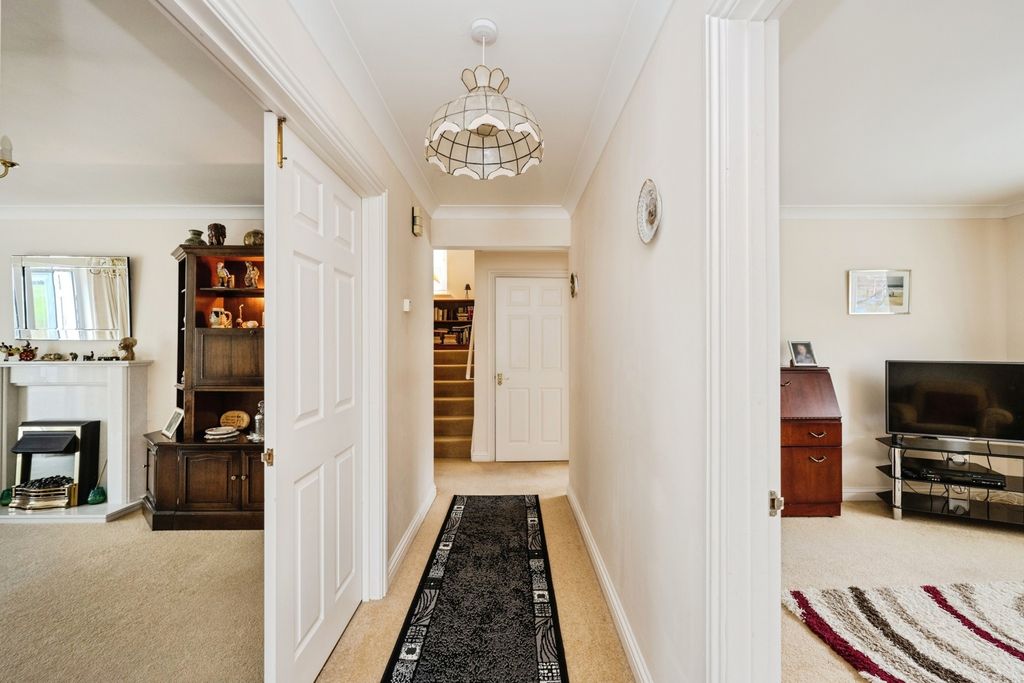 Property photo 2 of 20 Pbox-Img.Jpg