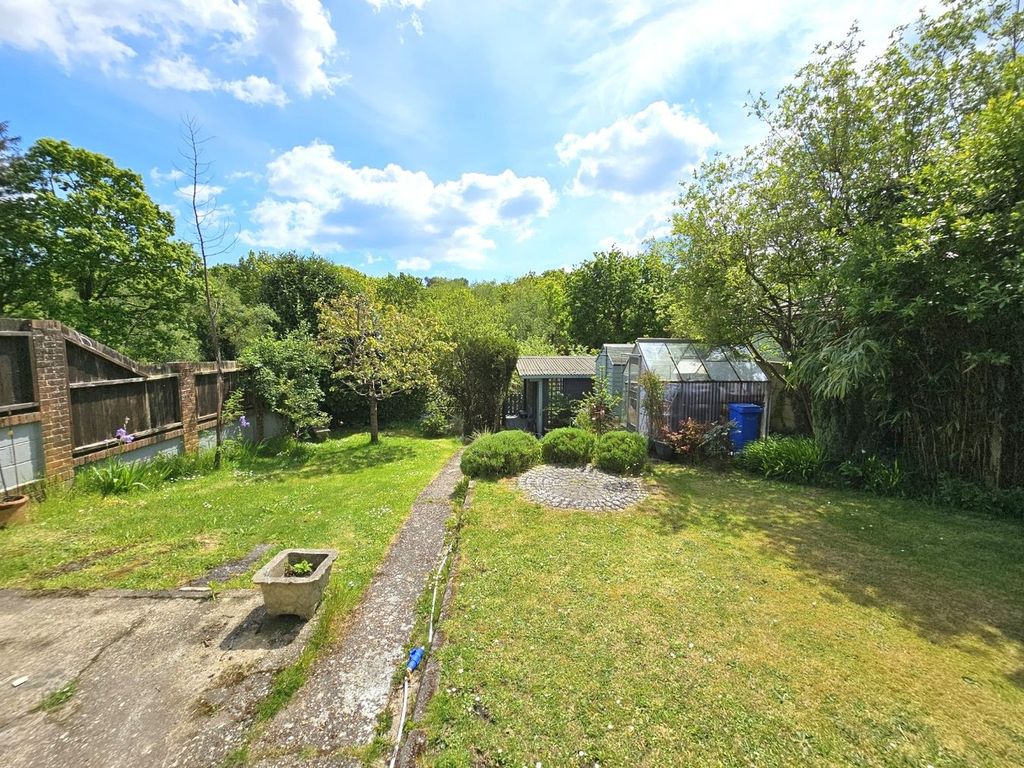 Property photo 2 of 30