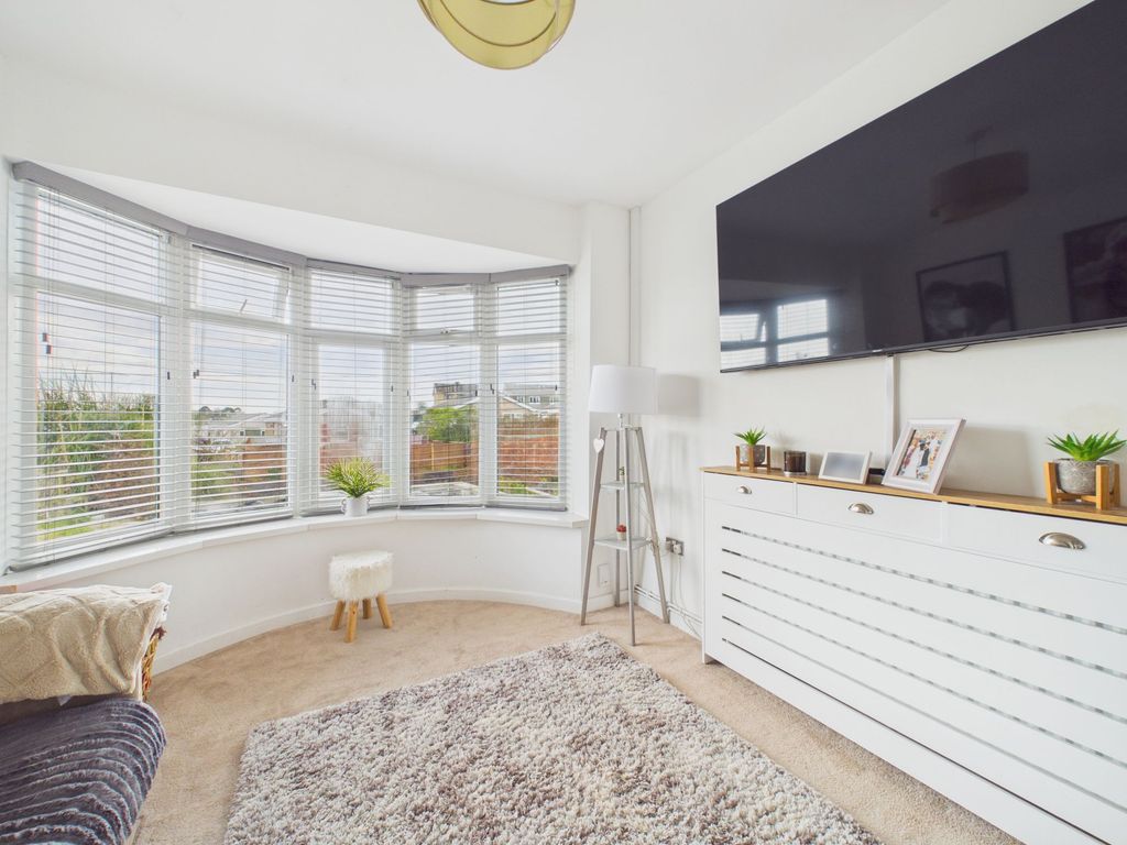 Property photo 3 of 25