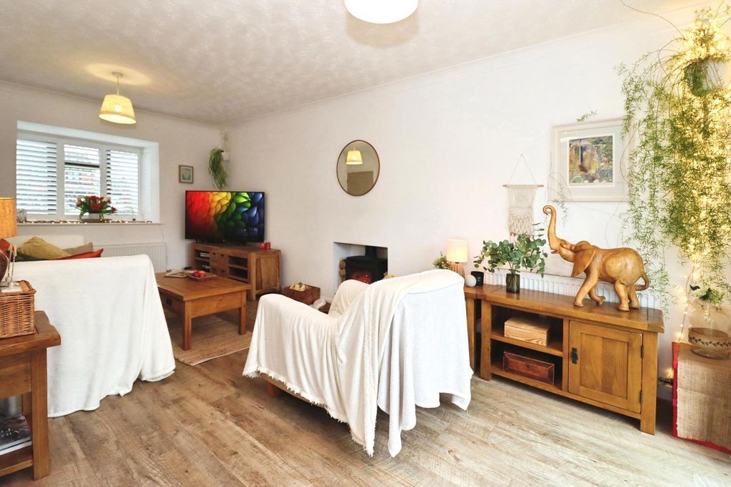 Property photo 2 of 34 Pbox-Img.Jpg