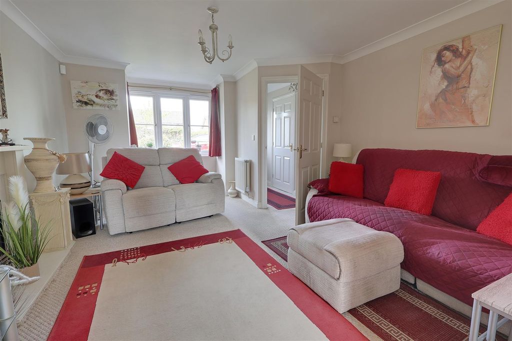 Property photo 3 of 16