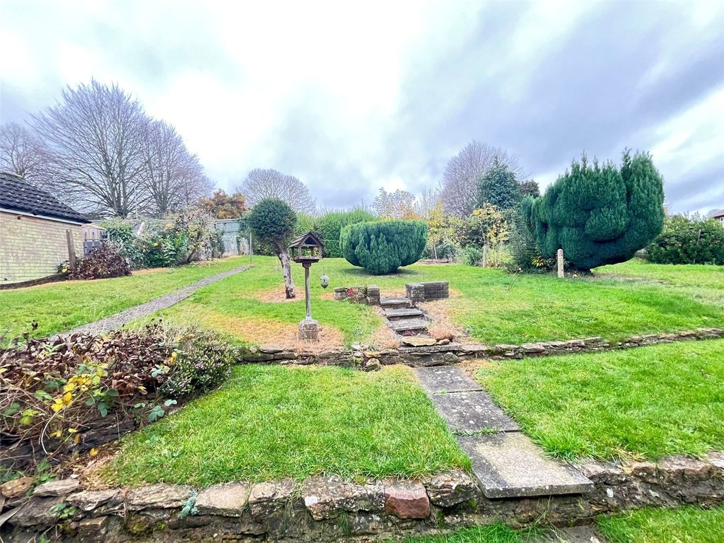 Property photo 2 of 17 Picture No. 03