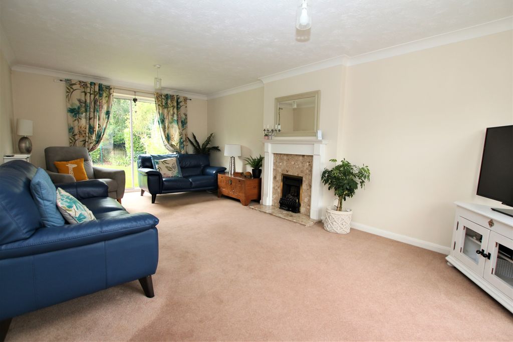 Property photo 3 of 17