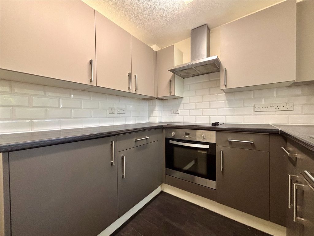 Property photo 2 of 12 Picture No. 08