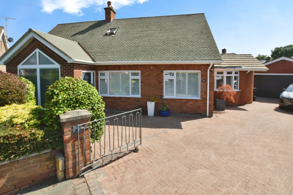 Property photo 2 of 20
