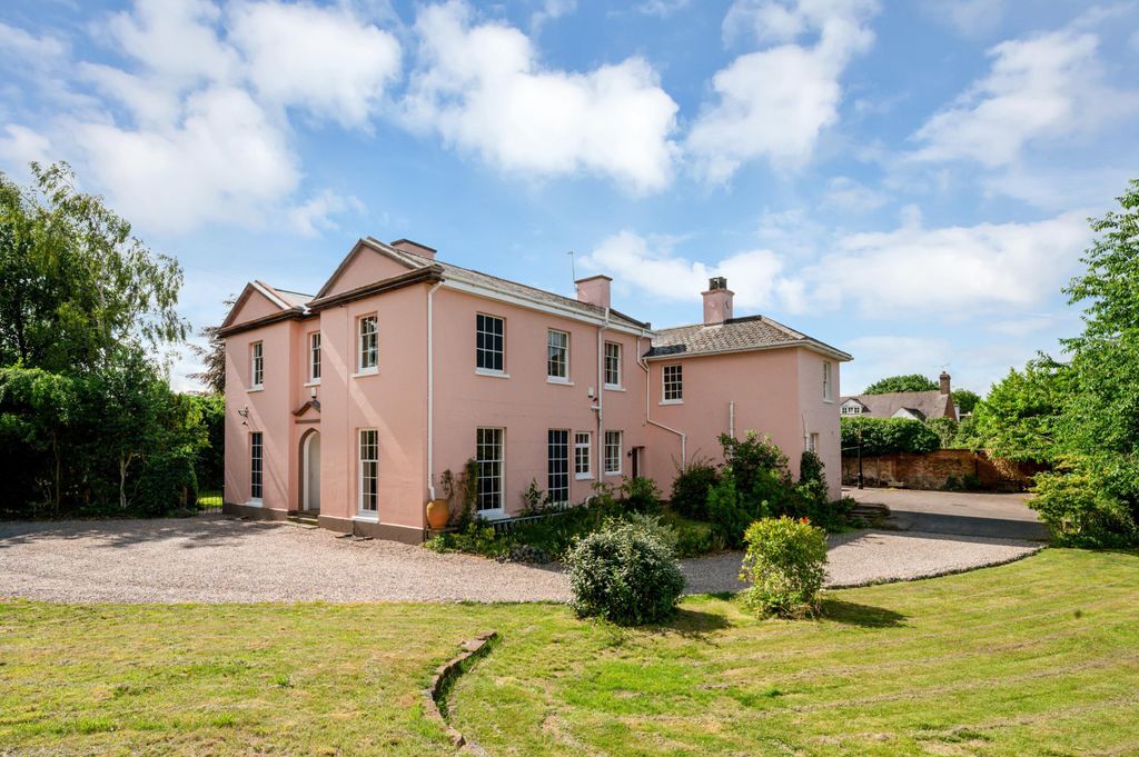 Property photo 3 of 25 The Beeches