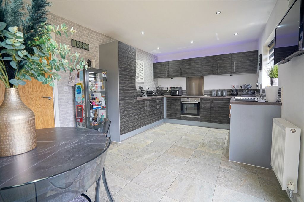 Property photo 3 of 15 Picture No. 09