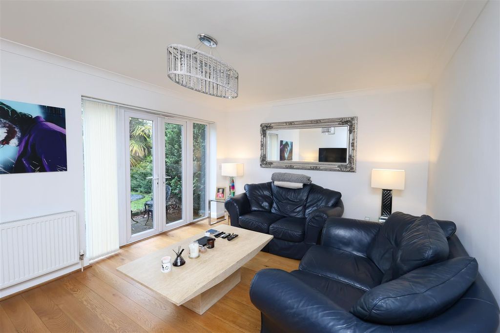 Property photo 3 of 18 Reception Room