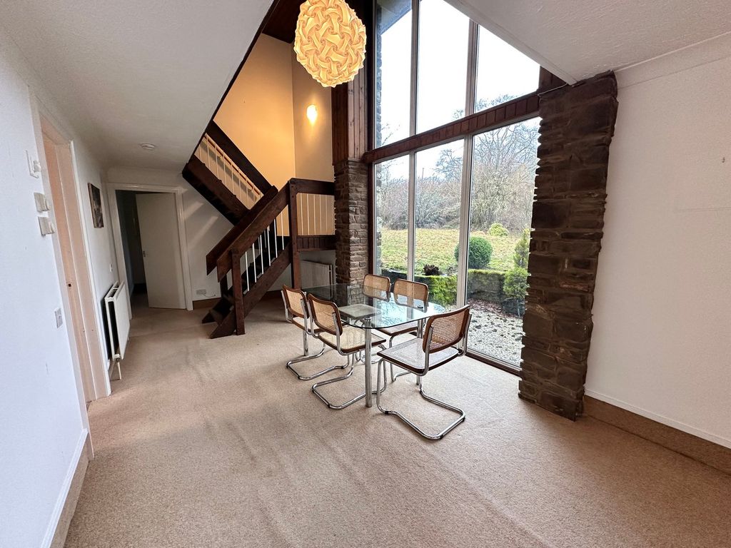 Property photo 3 of 26