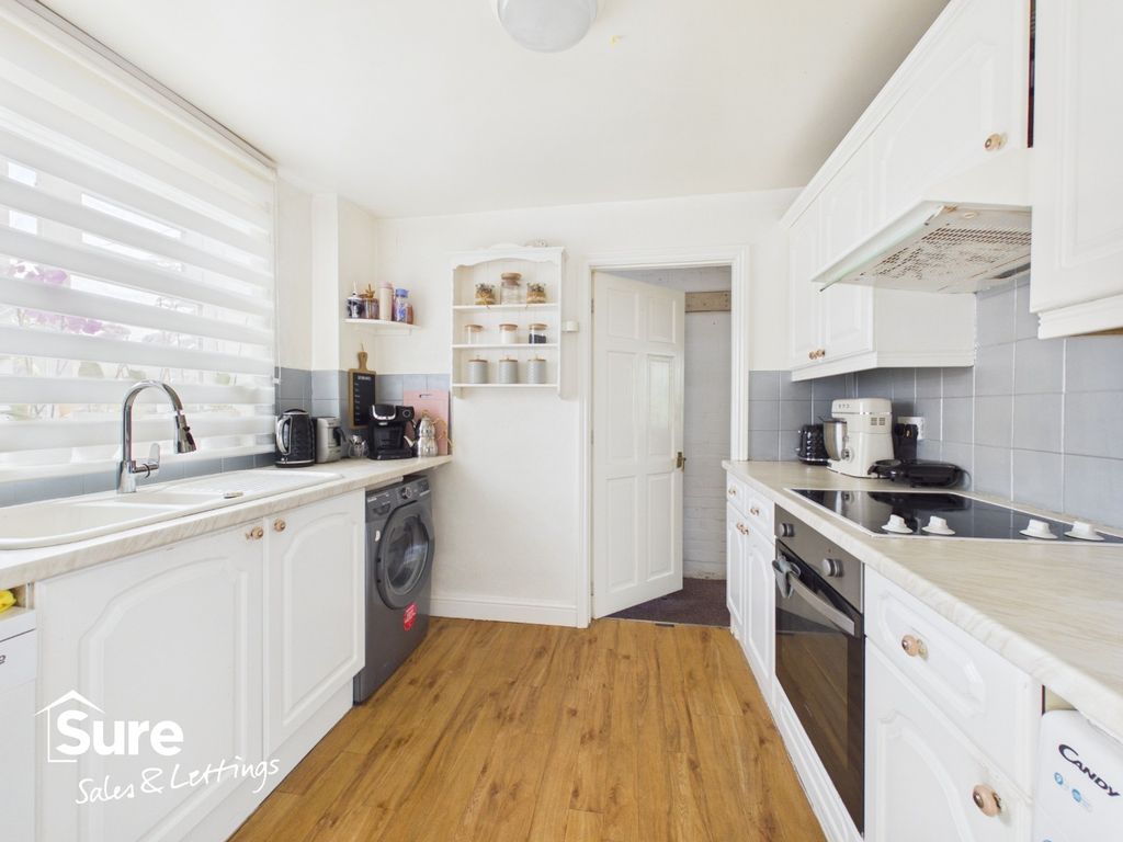Property photo 2 of 13 1029161