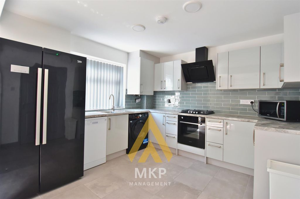 Property photo 1 of 13 1.Png