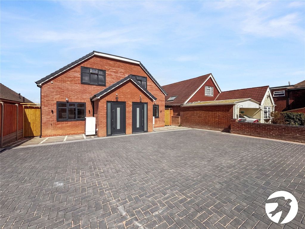 Property photo 2 of 21 Picture No. 04
