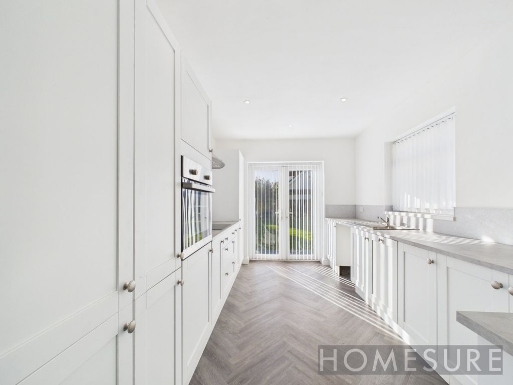 Property photo 3 of 23 Picture No. 04