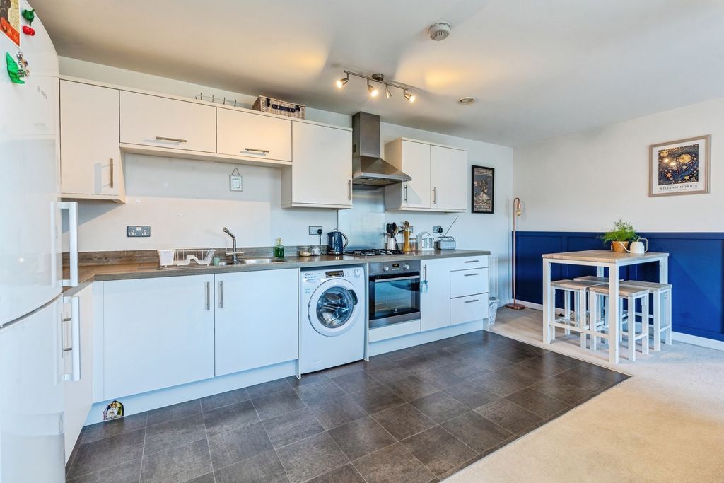 Property photo 3 of 16 Pbox-Img.Jpg