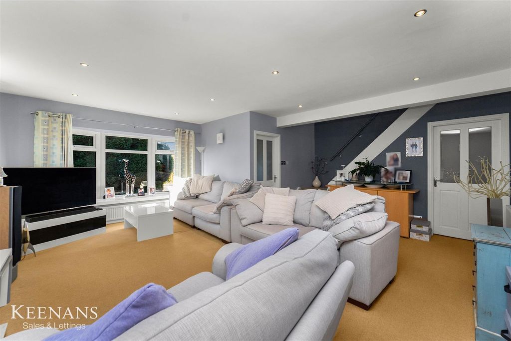 Property photo 3 of 63 16.Jpg