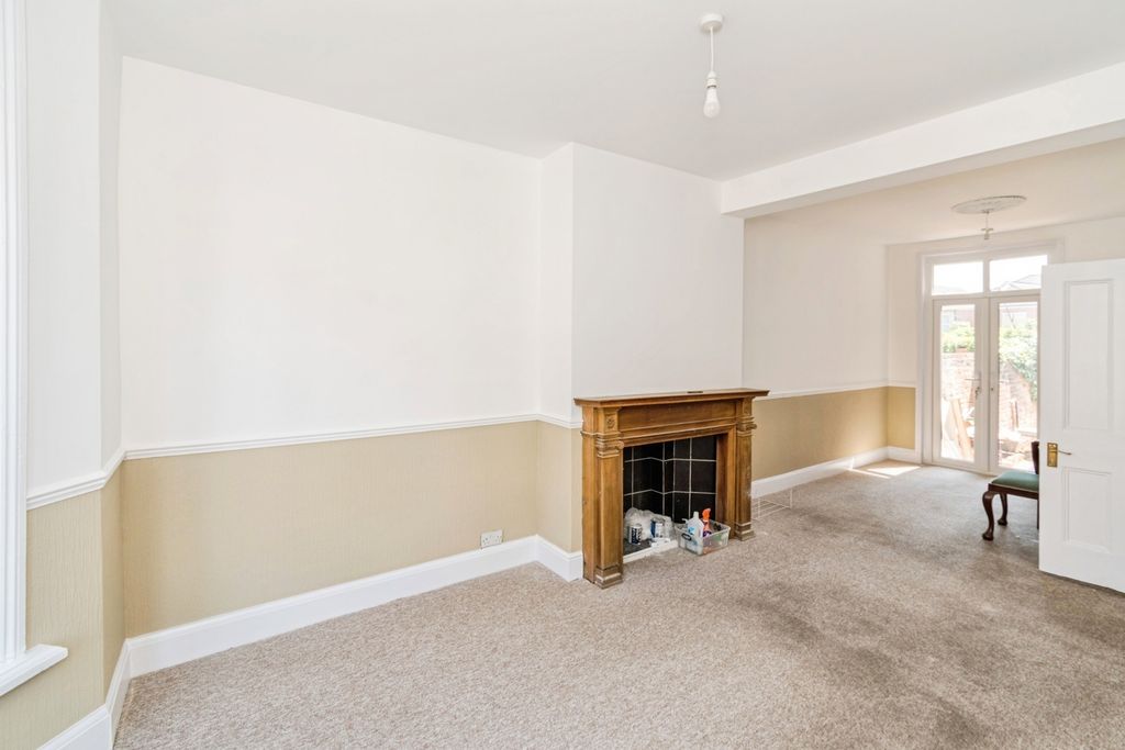 Property photo 3 of 14 Pbox-Img.Jpg