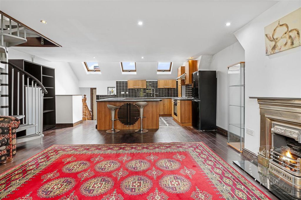 Property photo 1 of 24 Victoria Park Road East, Tff, Herncrabtree (14).Jp