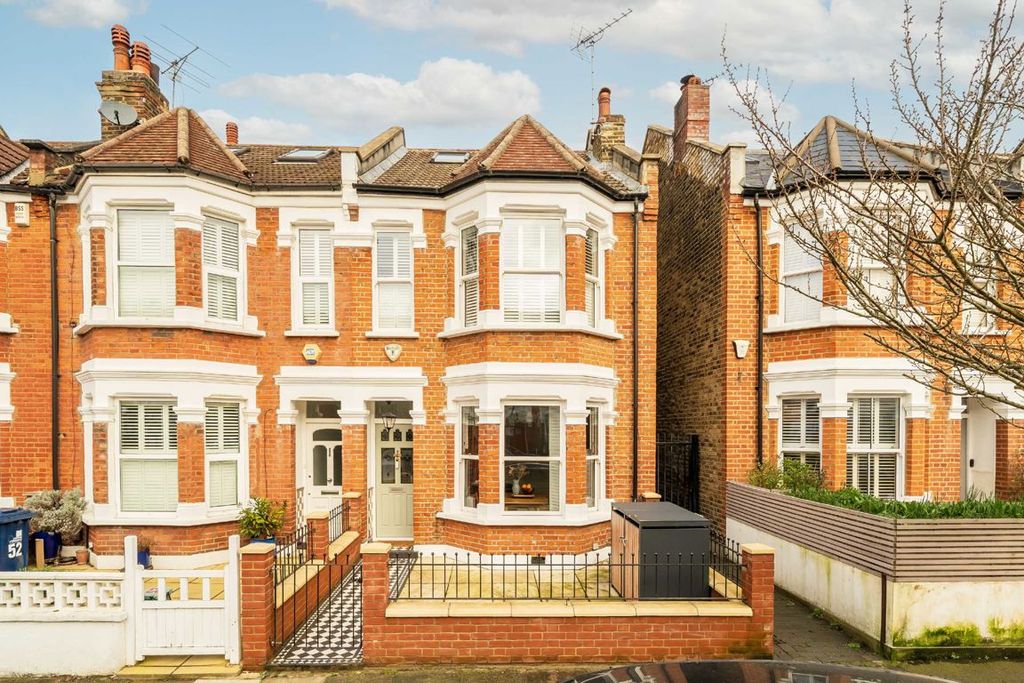 Property photo 1 of 6