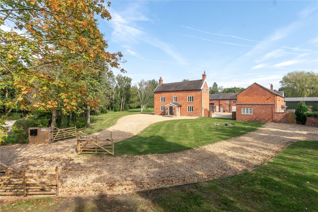 Property photo 3 of 33 Illidge Green Farm