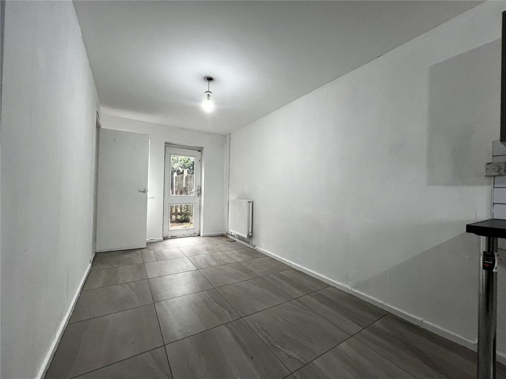 Property photo 3 of 9 Picture No. 08