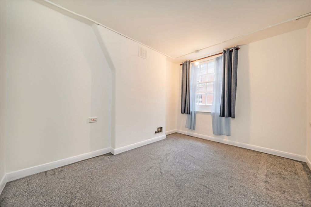 Property photo 2 of 4